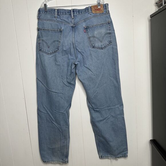 Levis 505 Relaxed Fit Jeans Mens 40X32 Blue Straight Denim Medium Wash - Picture 2 of 12